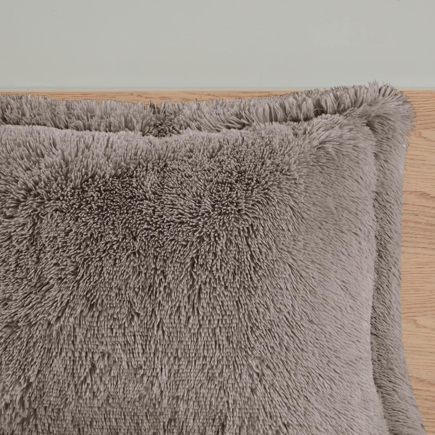 Malea Shaggy Comforter Set - Long Faux Fur Cozy Down Alternative, Modern Ultra Soft All-Season Bedding with Matching Sham, King/Cal King, Grey, 3 Piece