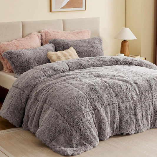 Malea Shaggy Comforter Set - Long Faux Fur Cozy Down Alternative, Modern Ultra Soft All-Season Bedding with Matching Sham, King/Cal King, Grey, 3 Piece